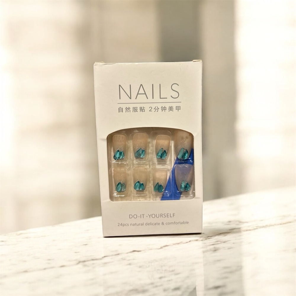 5️⃣Press On Nails | Blue Diamond Design Or 5 For 25